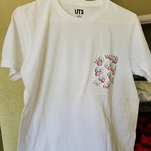 Uniqlo x kaws shirt